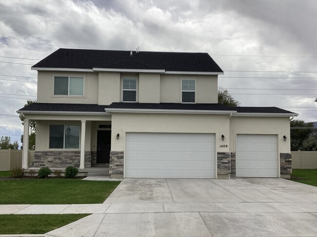 Building Photo - 1409 E Perelle Ln