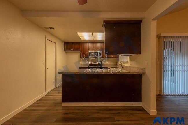 Building Photo - 2055 Pawnee Way