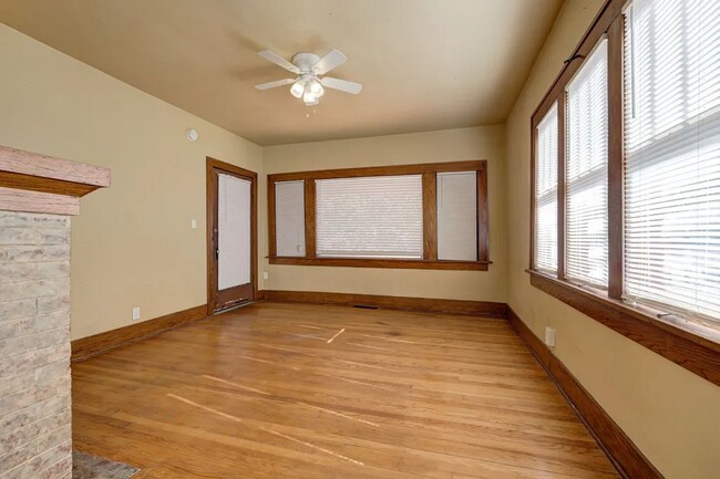 Building Photo - Renovated 4-plex in Paseo with modern 1-be...