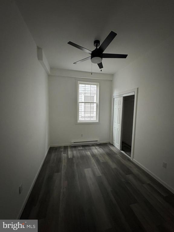 Building Photo - 145 W Main St