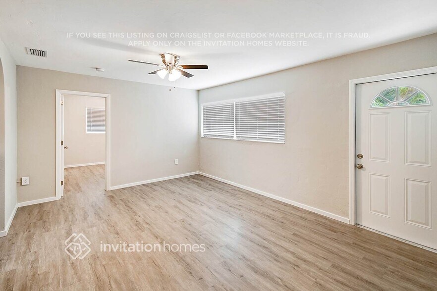 Building Photo - 415 Cheyenne Dr