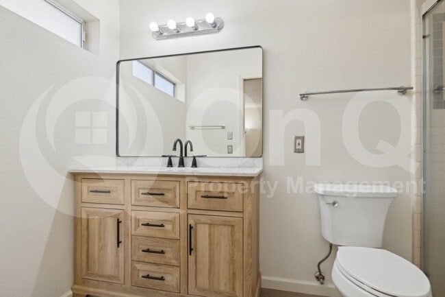 Building Photo - 9300 E Kalil Dr