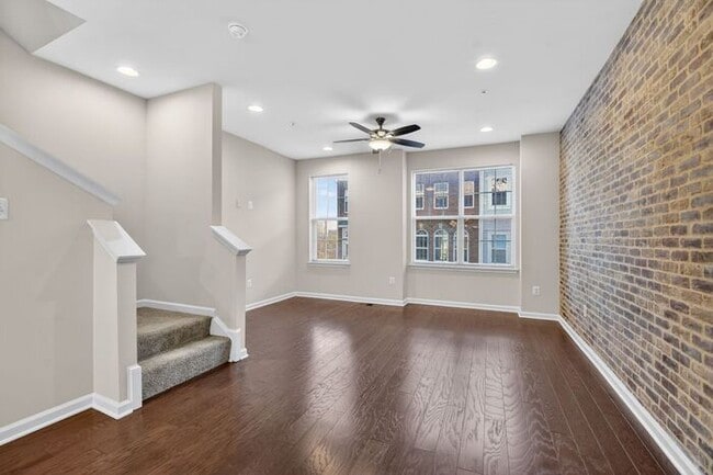 Building Photo - 7125 Masonry Aly