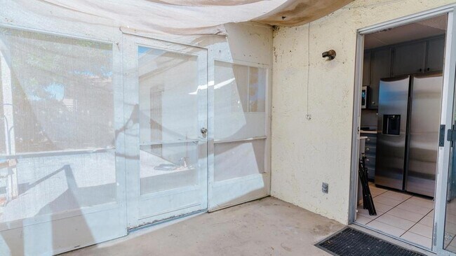 Building Photo - 2867 Cindy Ln