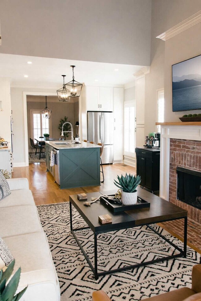 Building Photo - 131F Woodmont Blvd