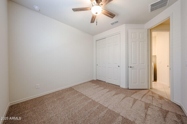 Building Photo - 25369 N 172nd Dr