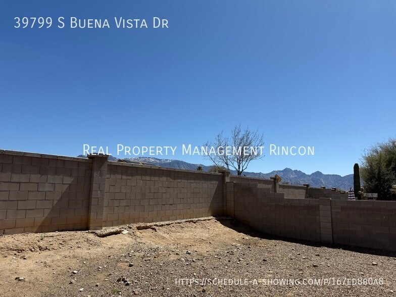 Building Photo - 39799 Buena Vista Dr