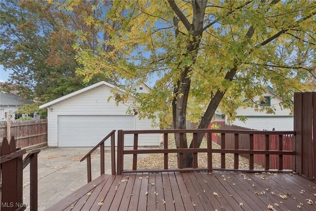 Building Photo - 2302 Saratoga Ave