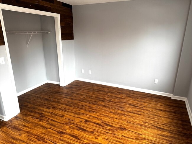 Building Photo - 133 Walton St