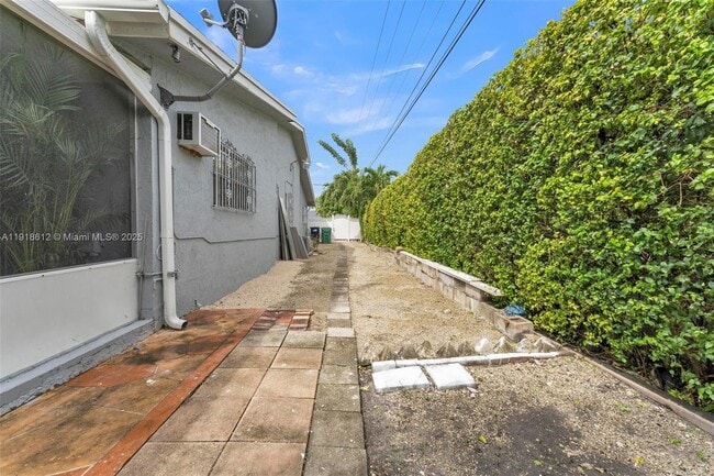 Building Photo - 2401 SW 102nd Ave