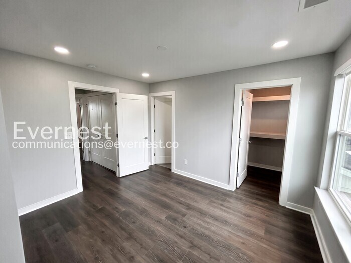 Building Photo - 603 Mason Ward Pl