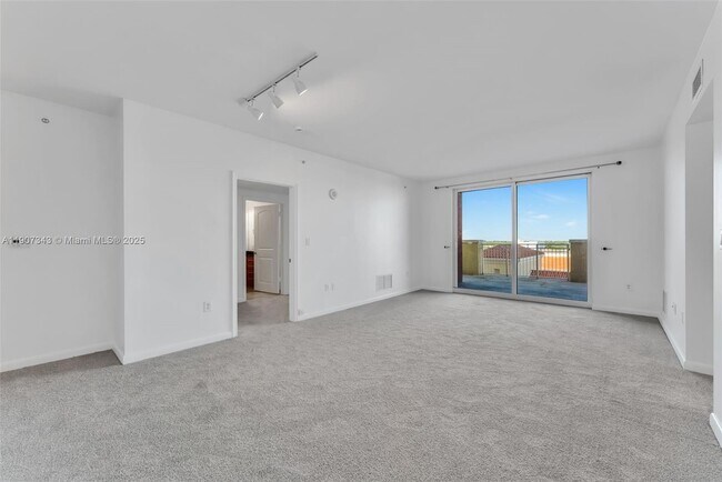 Building Photo - 7350 SW 89th St