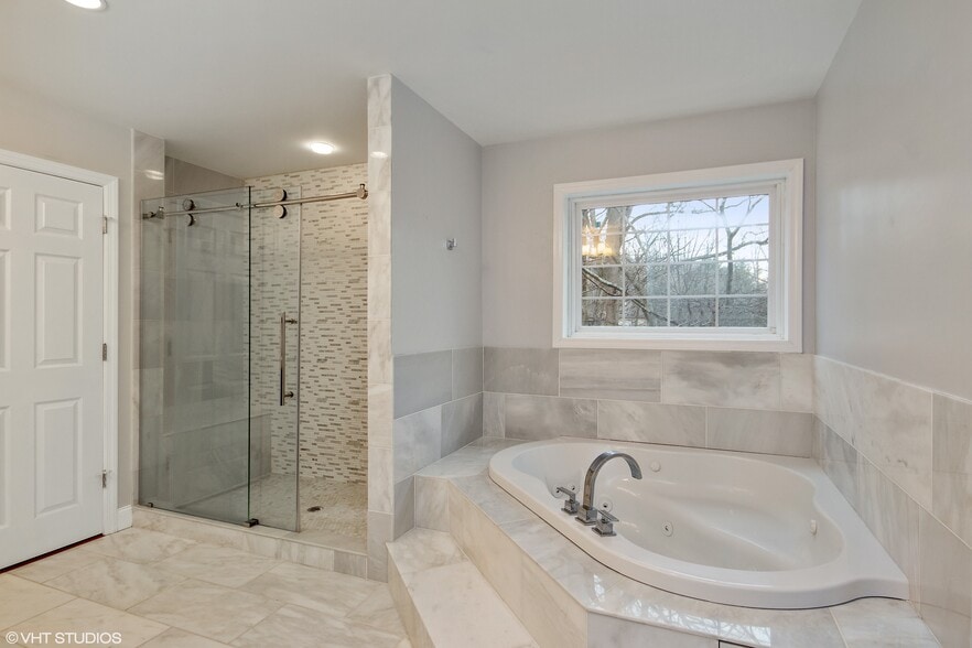 Master Bathroom - angle B - 275 croton dam road