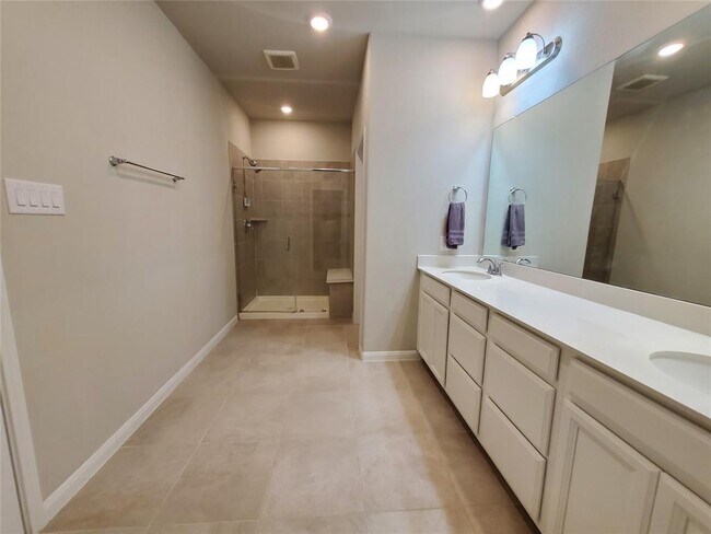 Building Photo - 1526 Beach Oak Dr