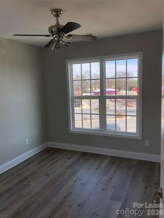 Building Photo - 115 Plantation Ridge Dr
