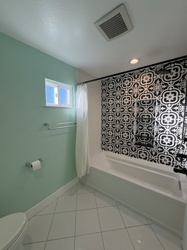 Building Photo - 5705 Davis Cir