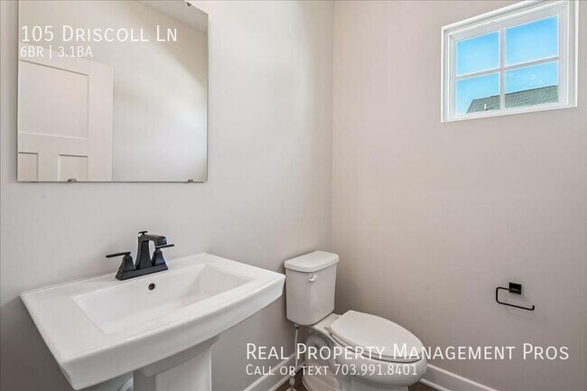 Building Photo - 105 Driscoll Ln