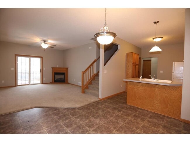 Building Photo - 9476 Talon Ct