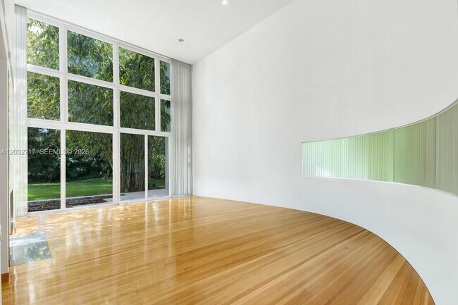 Building Photo - 6070 SW 128th St