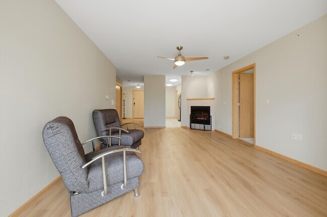 Building Photo - 8206 Starr Grass Dr