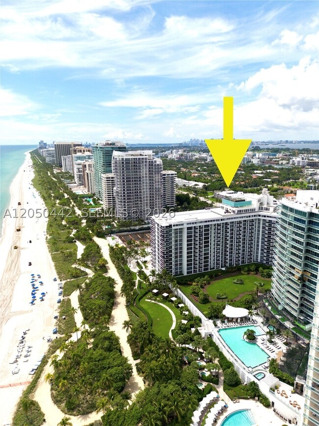 Building Photo - 10275 Collins Ave