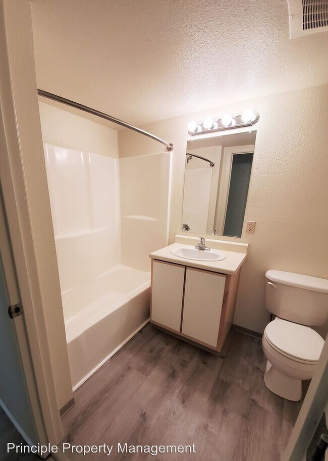 Building Photo - 979 Patterson St