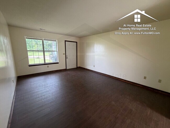 Building Photo - 617 Westview Dr