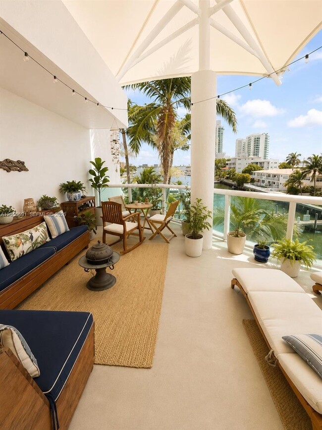 Building Photo - 7918 Harbor Island Dr