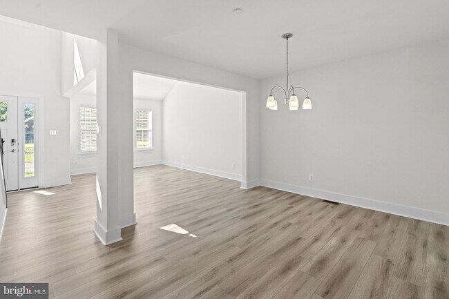 Building Photo - 116 Rose Ct