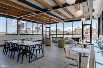 Building Photo - 1 bedroom in Chicago IL 60642