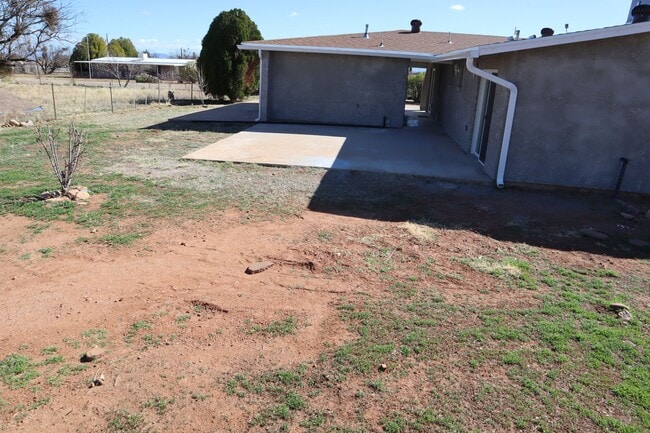 Building Photo - Fully Renovated Home You'll Want To See!