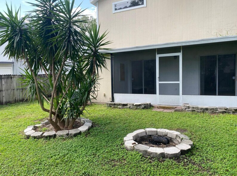 Building Photo - 2805 E Washington St