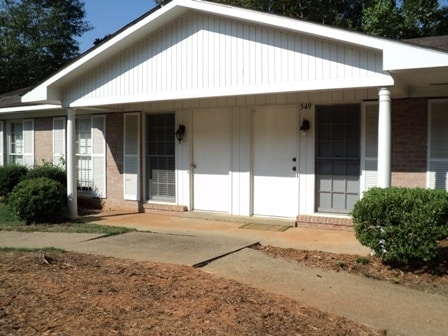 Building Photo - 549 Thorpe St