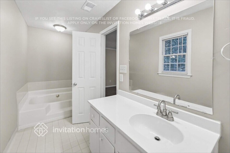 Building Photo - 201 Hambridge Ct