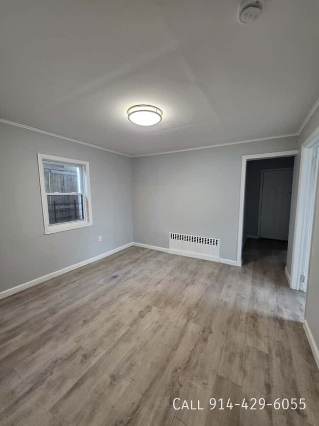 Building Photo - 176 Webster Ave