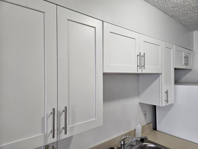 Building Photo - 2796 Curry Ford Rd