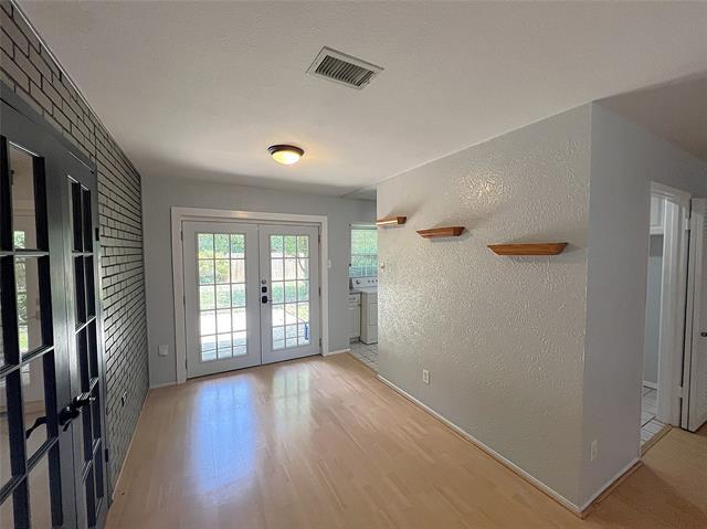 Building Photo - 804 Wateka Way