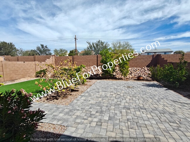 Building Photo - 7860 N Scholes Ave