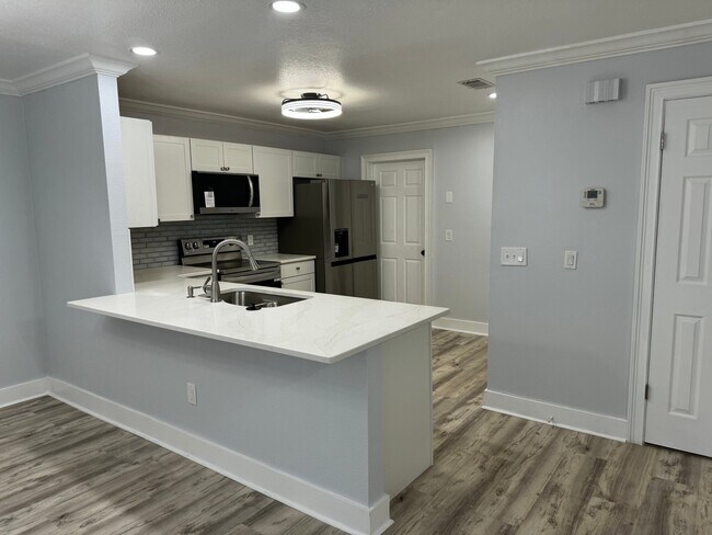 Building Photo - 1072 Crumpet Ct