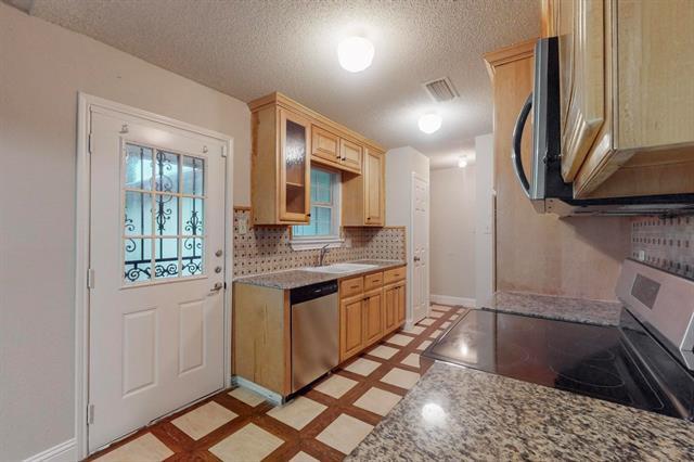 Building Photo - 1102 High Mesa Dr