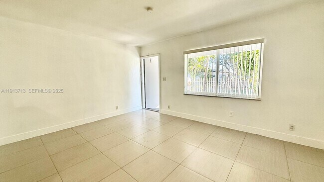 Building Photo - 42 SW 14th St