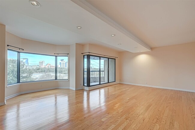 Primary Photo - 2001 Holcombe Blvd