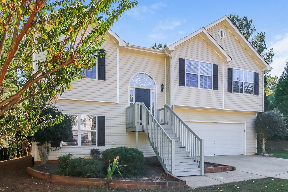 Building Photo - 40 Savoy Park Dr