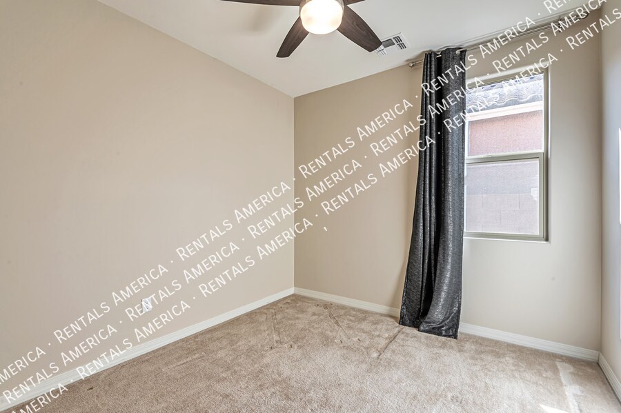 Building Photo - 8680 N Rome Ct