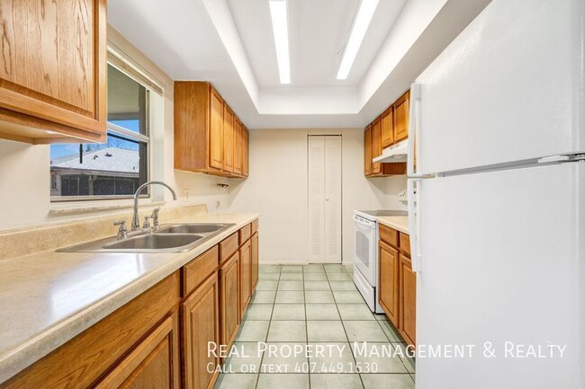 Building Photo - 39 Las Brisas Way