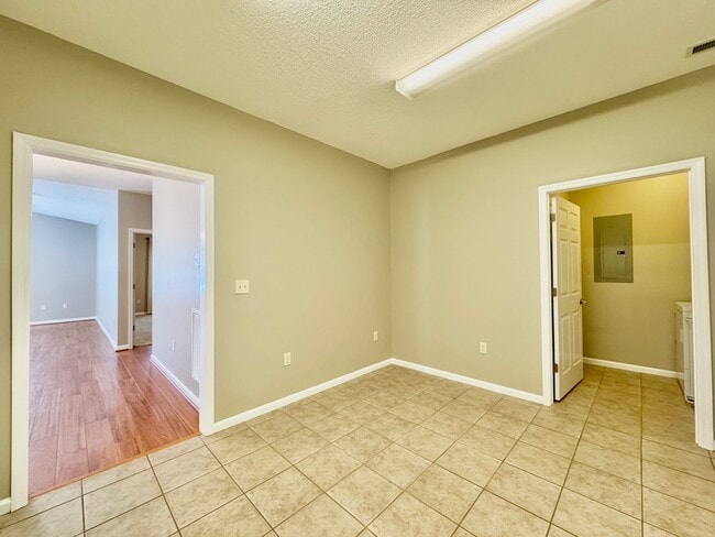 Building Photo - Beaver Creek 3 Bedroom/2 Bathroom Condo