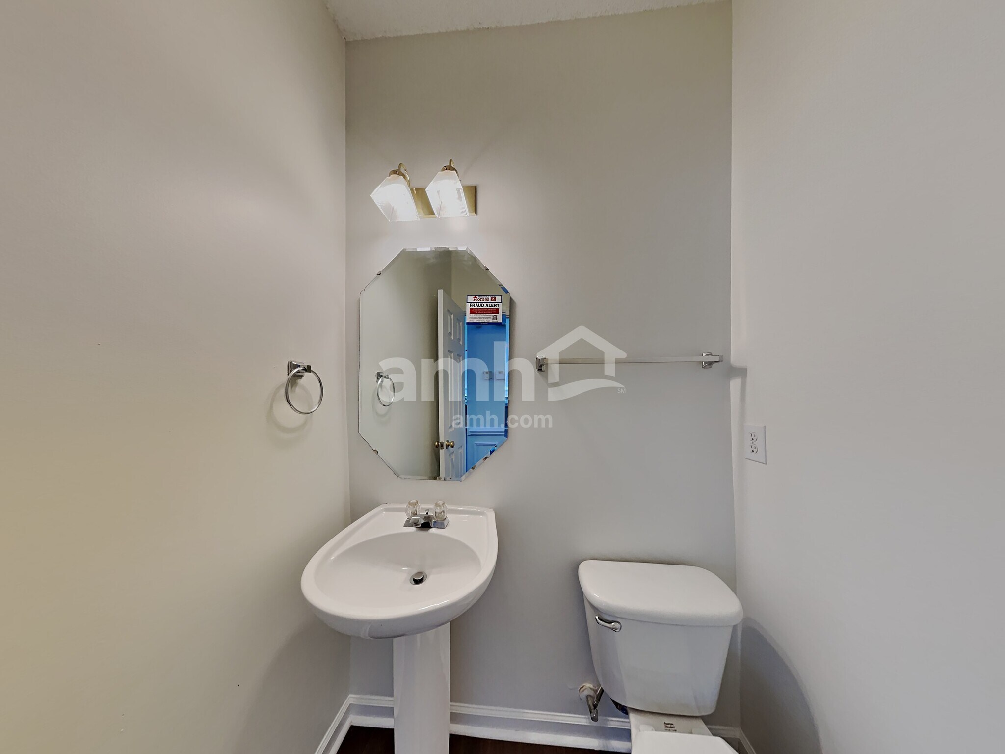 Building Photo - 3507 Lusby Ct