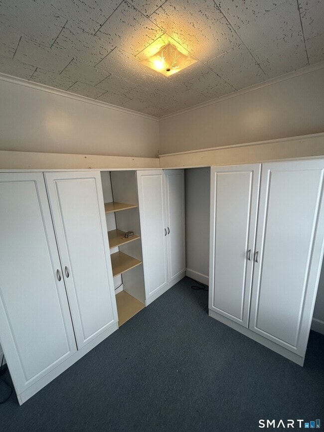 Building Photo - 73 Peck St