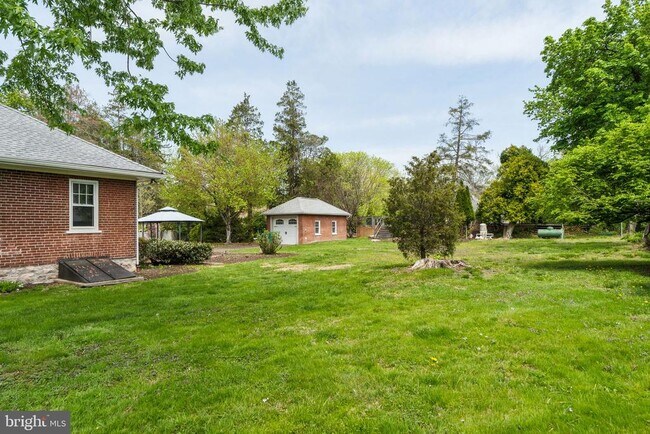 Building Photo - 919 Skippack Pike