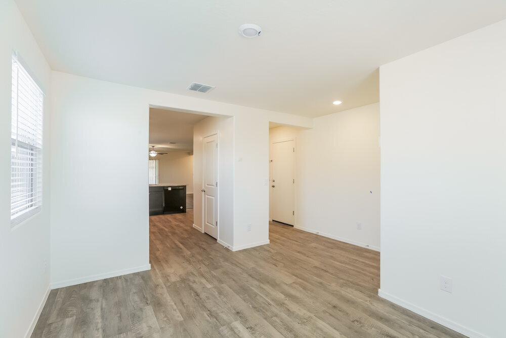 Building Photo - 25430 W Lamont Ave